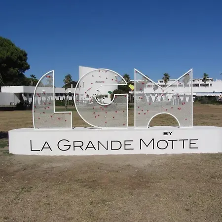 Apartment En Bord De Mer, Piscine, Parking Prive, Wifi