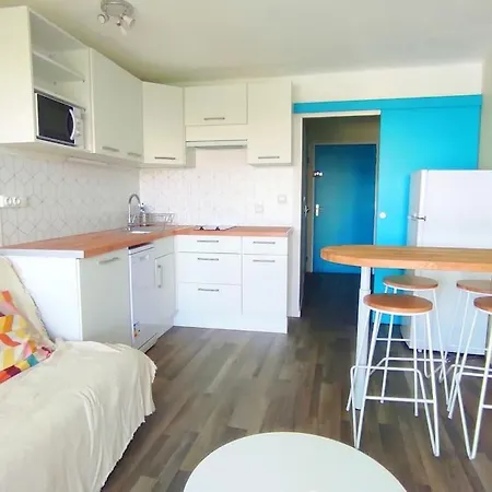 Apartment En Bord De Mer, Piscine, Parking Prive, Wifi *